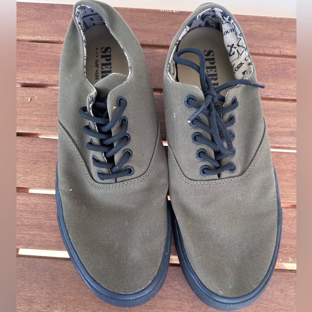 Sperry - M - 10.5 Olive Green